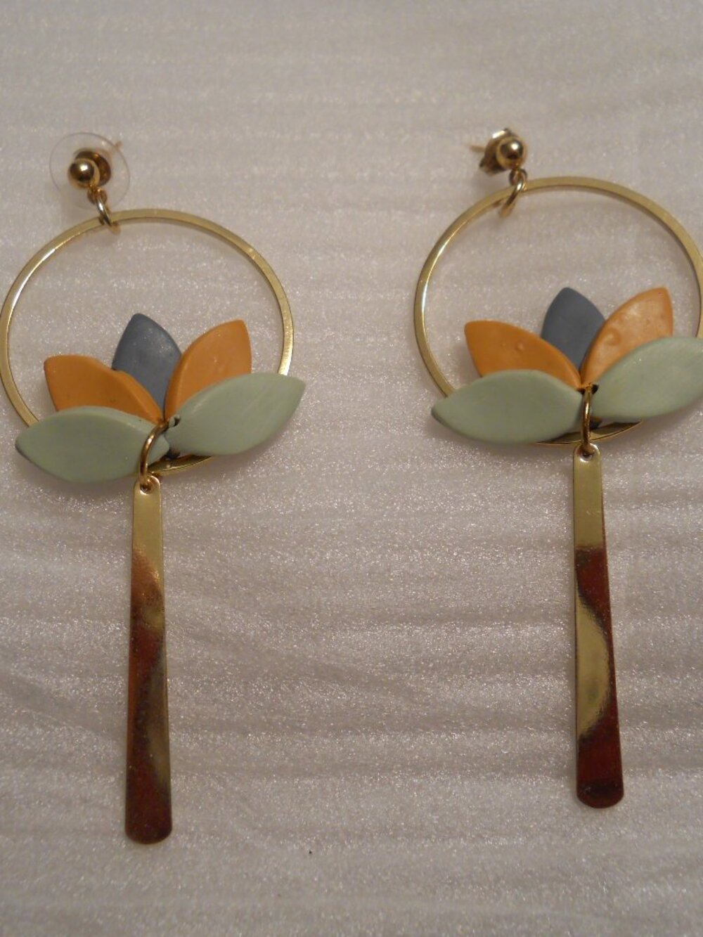 Lotus Hoop Earrings        830